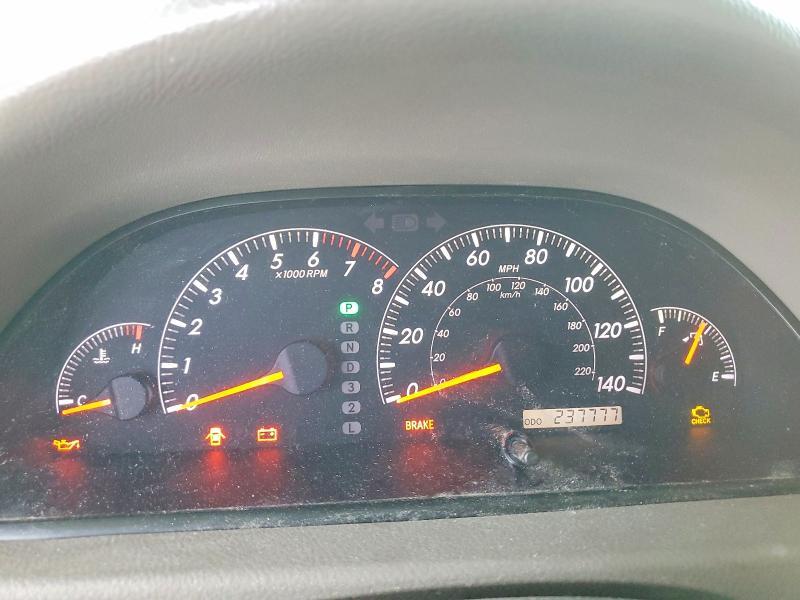2005 Toyota Camry le