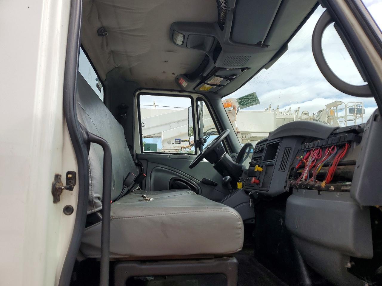 2007 International 4200 Bucket Truck