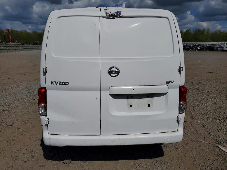 2015 Nissan NV200 SV