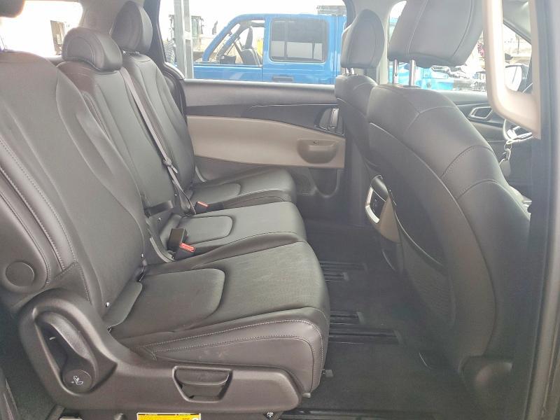 2026 KIA Carnival lxs