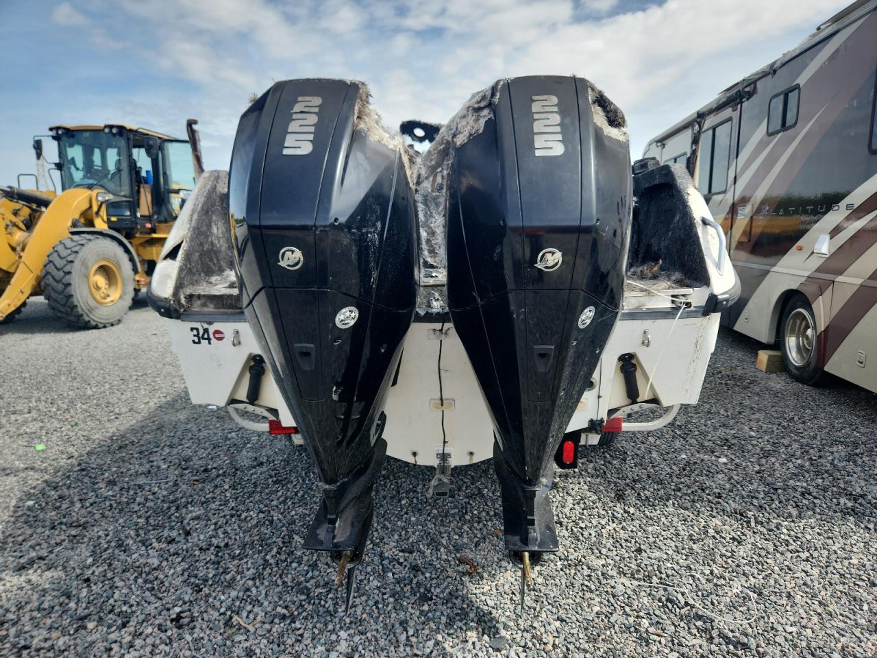 2001 Boston Whaler 26 Outrage-Boat