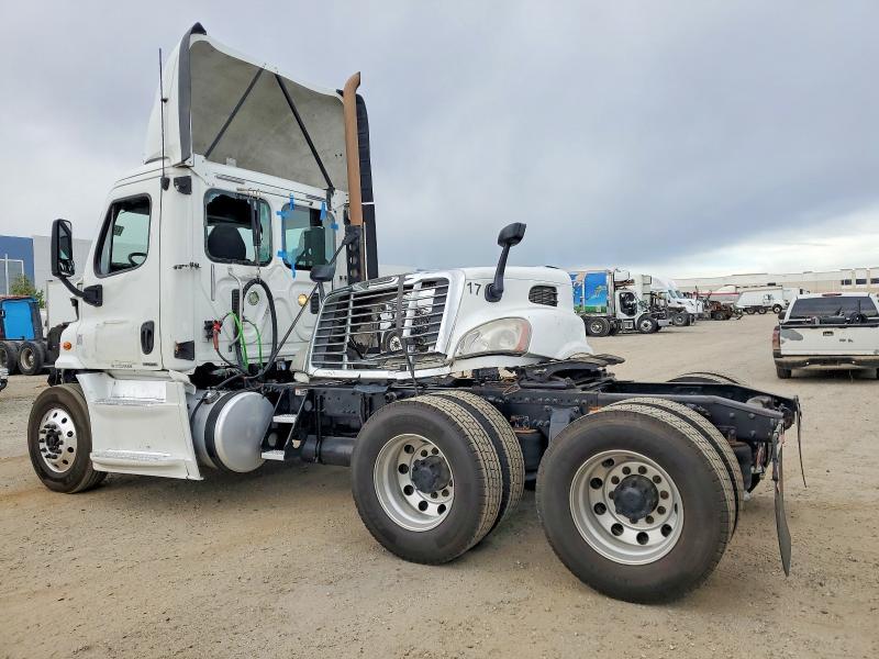 2015 Freigliner Cascadia 113