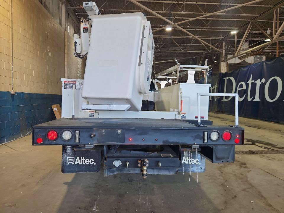 2017 Ford F450 Super Duty Bucket Truck