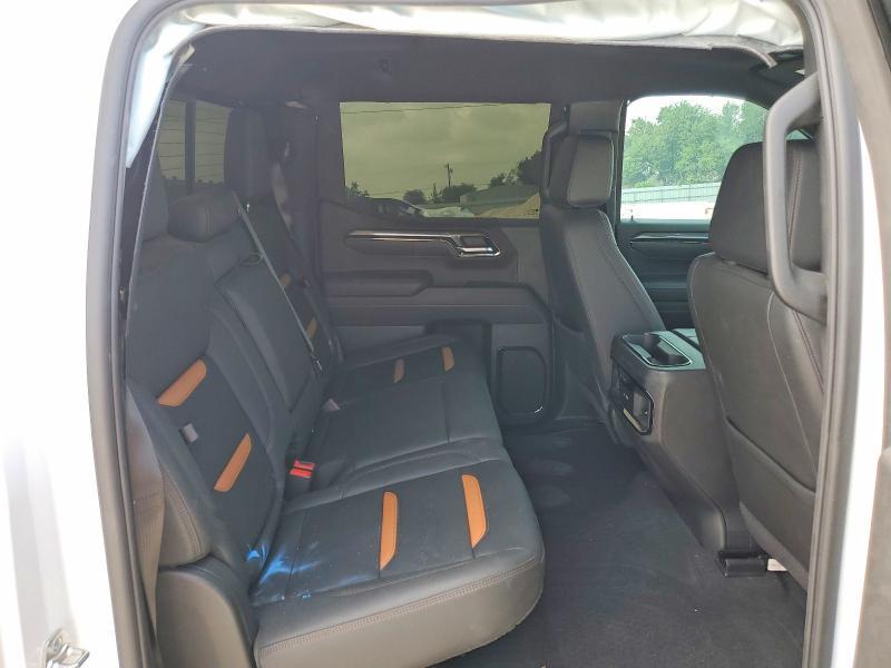 2025 GMC Sierra K1500 AT4