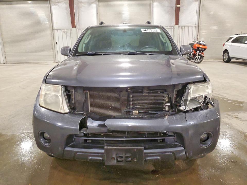 2011 Nissan Pathfinder s