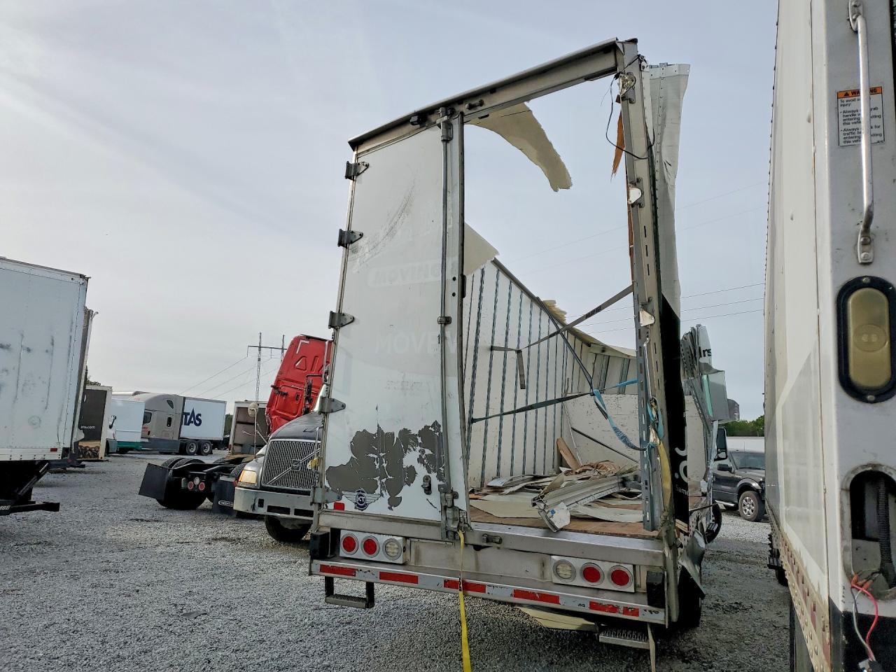 2022 International MV607 BOX Truck
