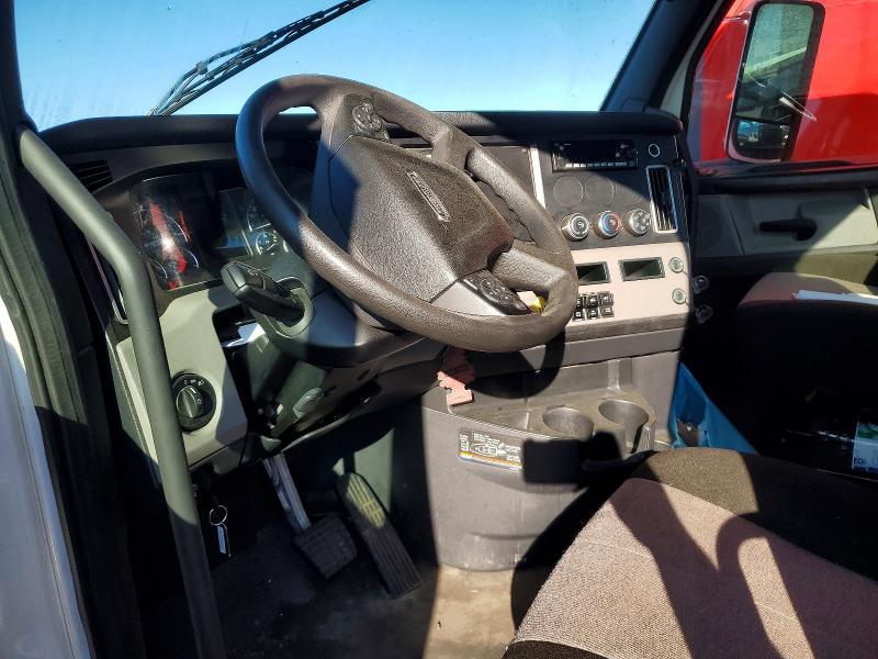 2025 Freightliner Cascadia 126 Semi Truck
