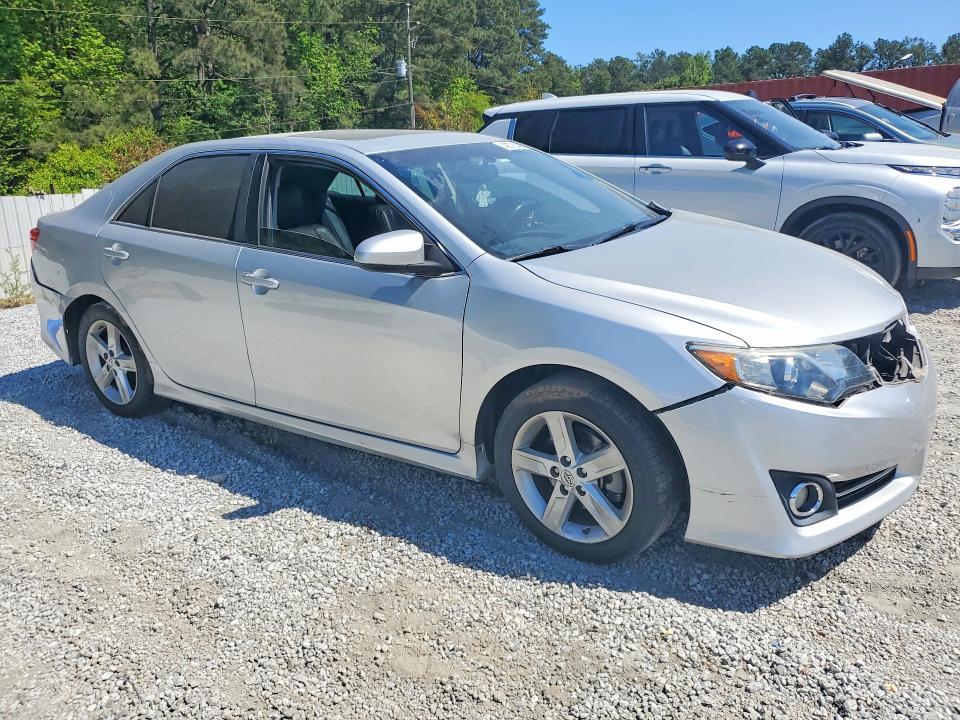 2014 Toyota Camry se