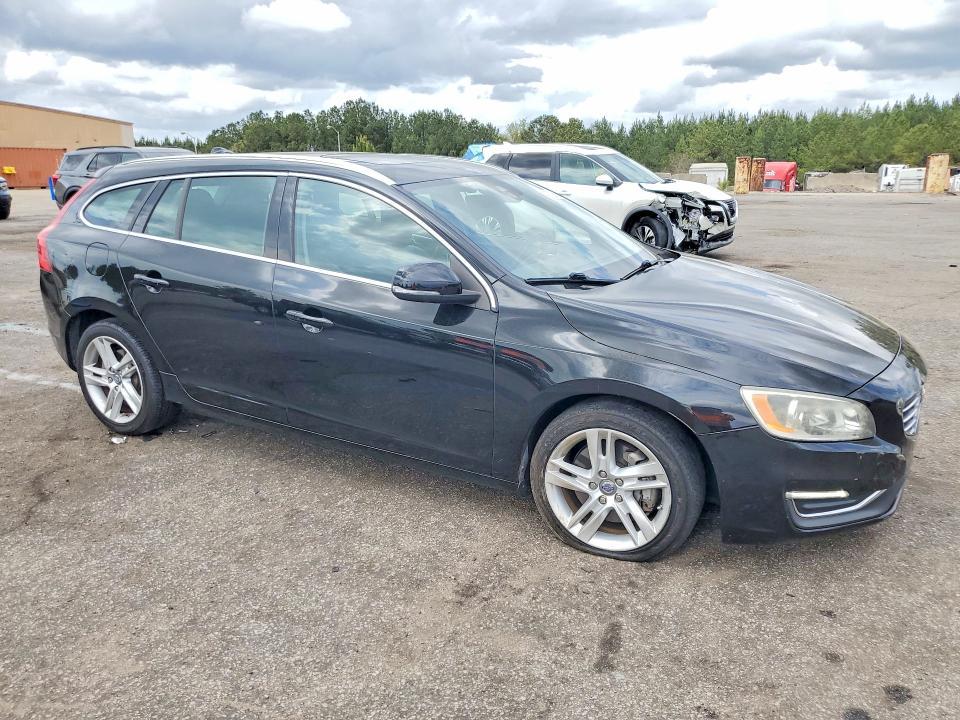 2015 Volvo V60 Premier