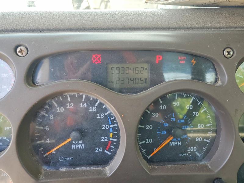 2006 Mack CXN613 Semi Truck