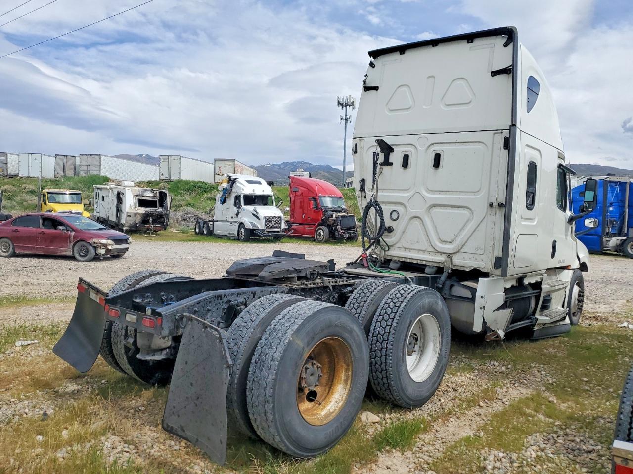 2023 Freigliner 2023 Freightliner Cascadia 126 Semi Truck