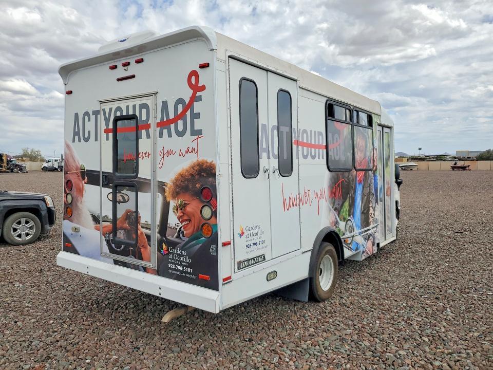 2015 Ford E450 Shuttle Bus