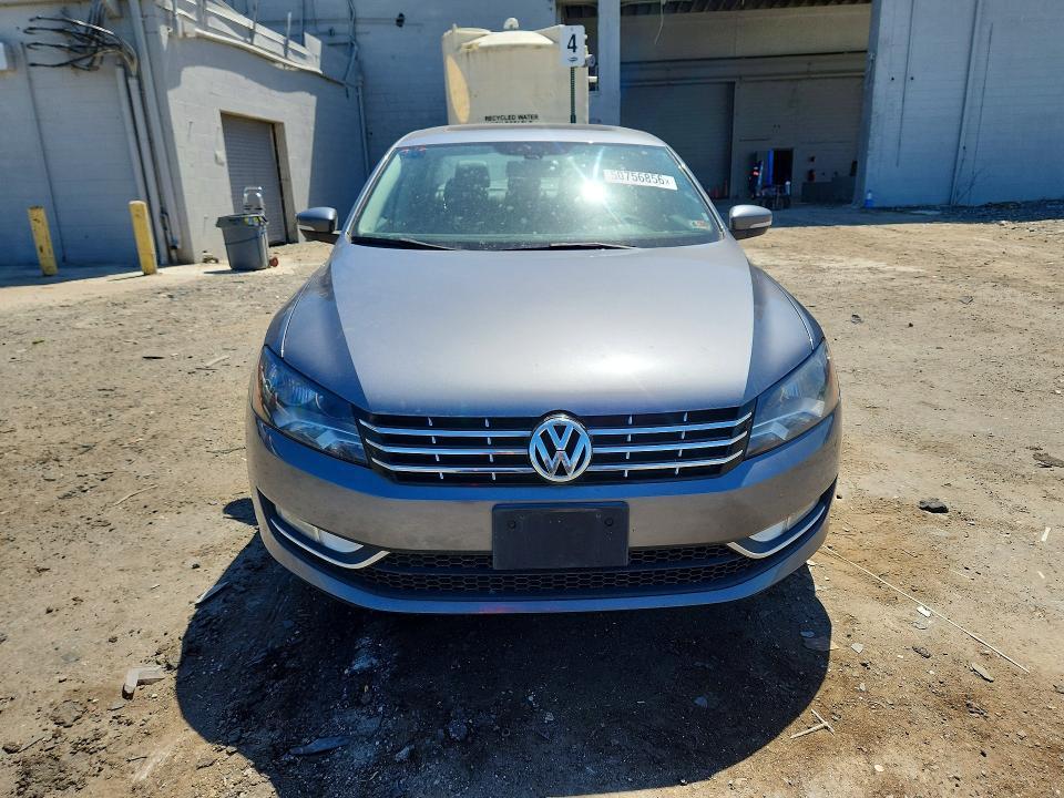 2013 Volkswagen Passat sel