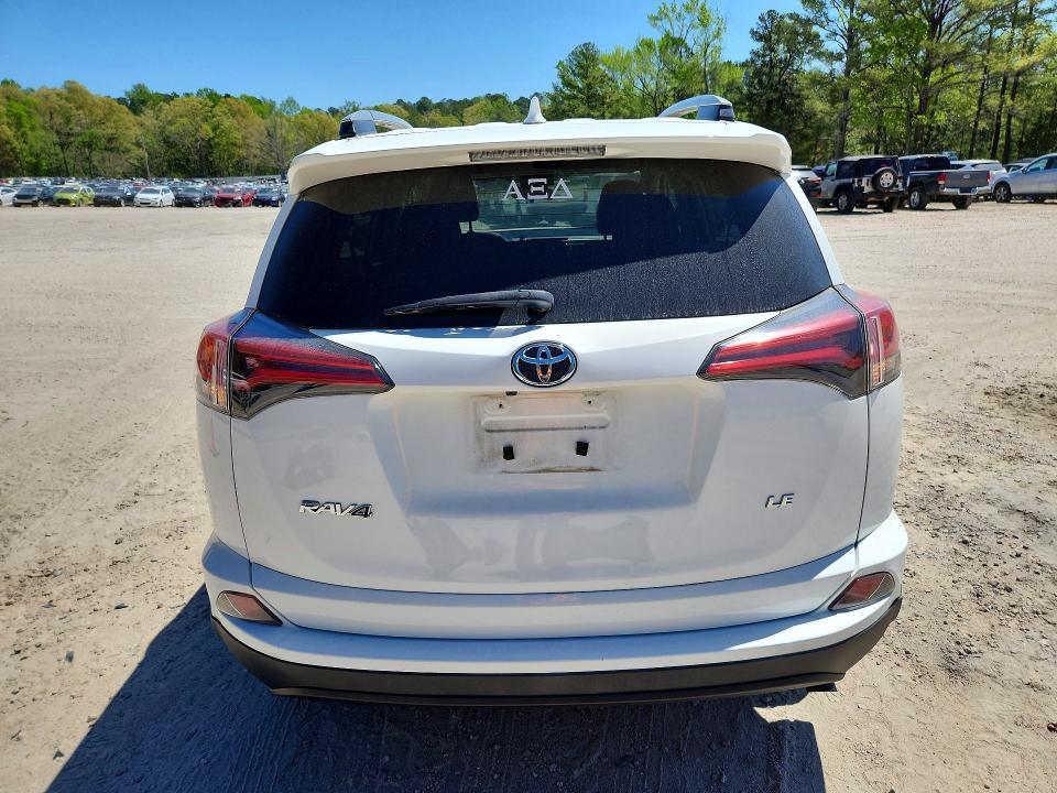 2018 Toyota Rav4 le