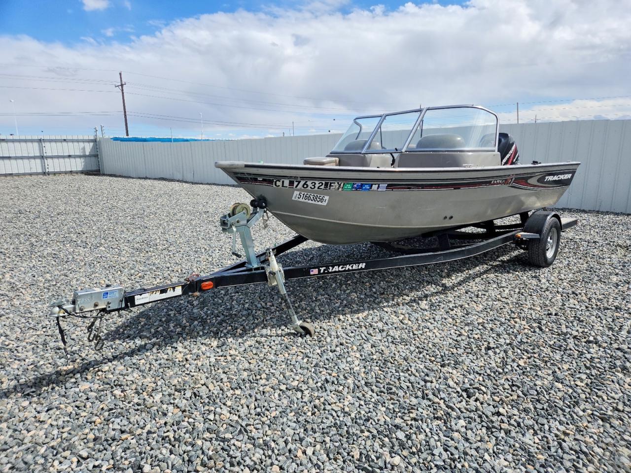 2005 Tracker Pro Boat