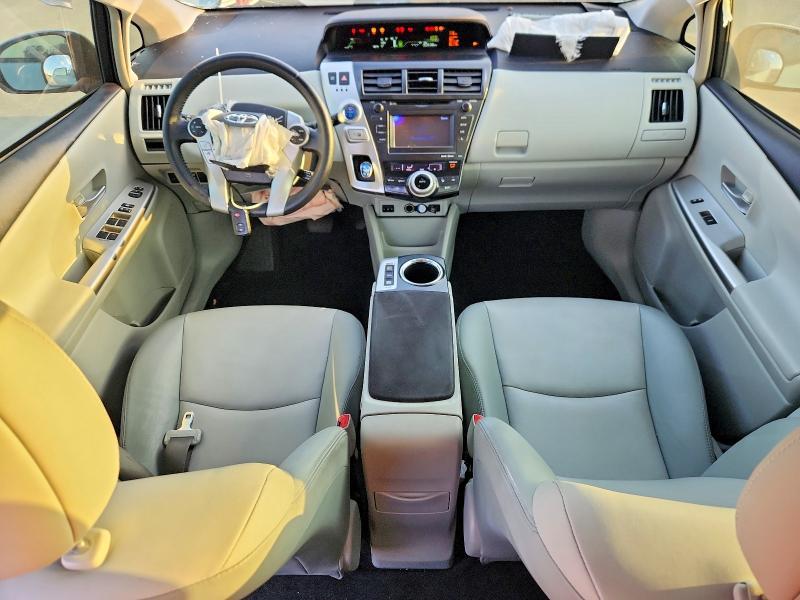 2014 Toyota Prius v Five