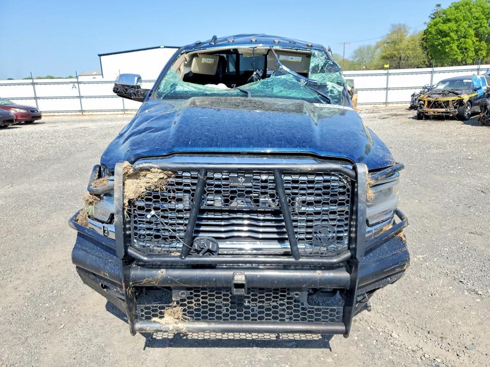 2022 Dodge 3500 Laramie