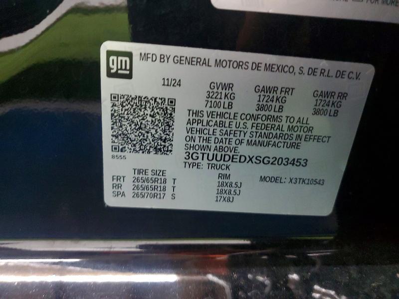 2025 GMC Sierra K1500 SLT