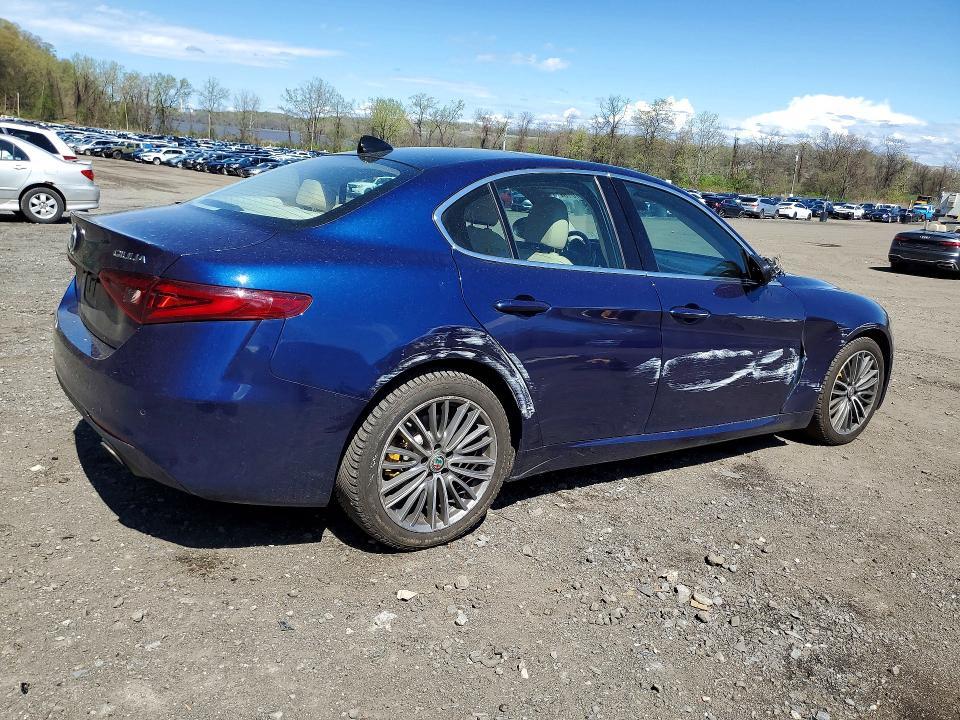 2018 Alfa Romeo Giulia ti Q4