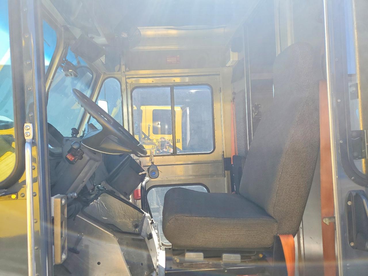 2020 Freightliner MT45G Chassis Delivery Truck