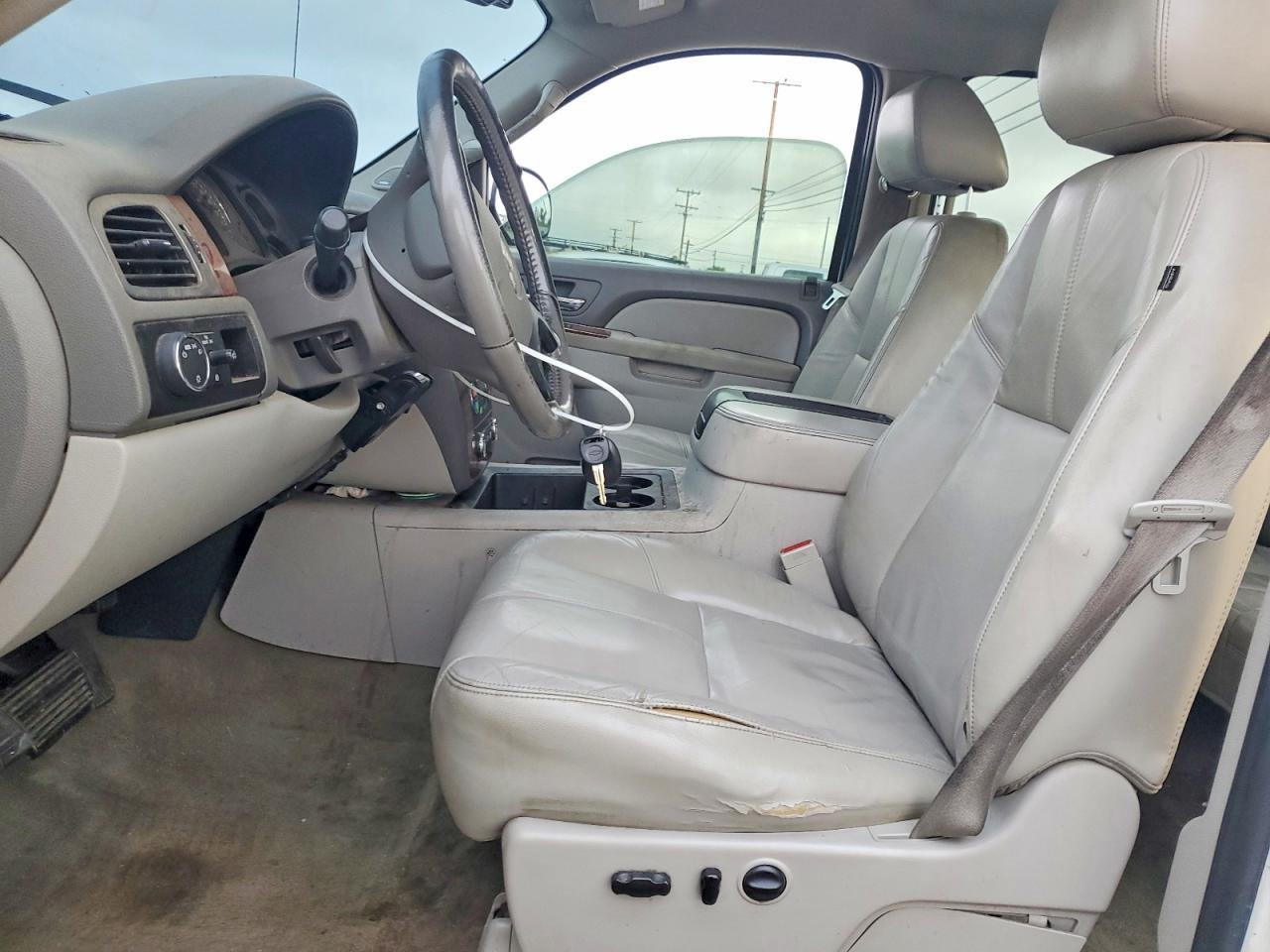 2011 Chev Silverado C1500 LTZ