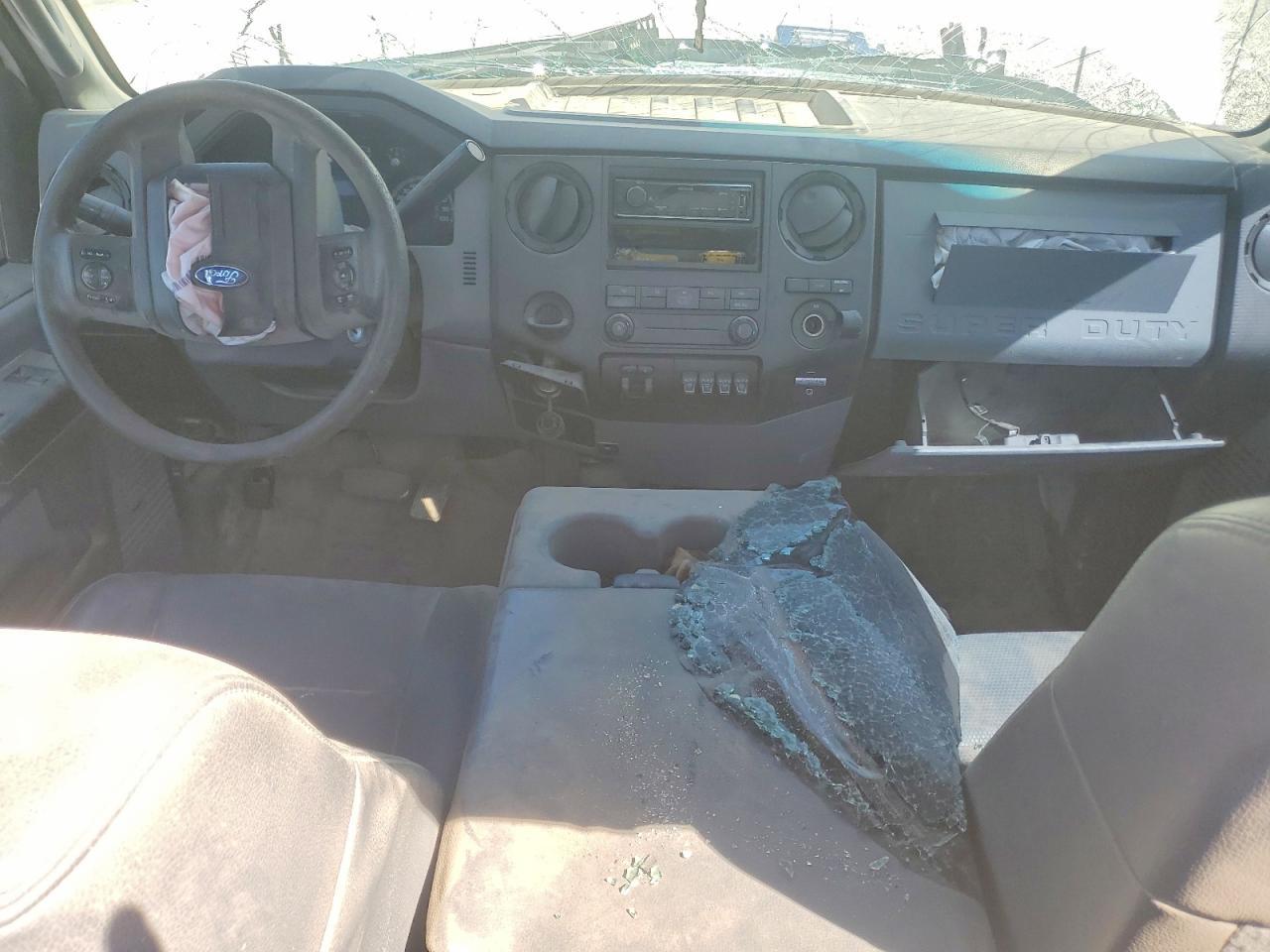 2014 Ford F550 Super Duty Truck Cab AND Chassis