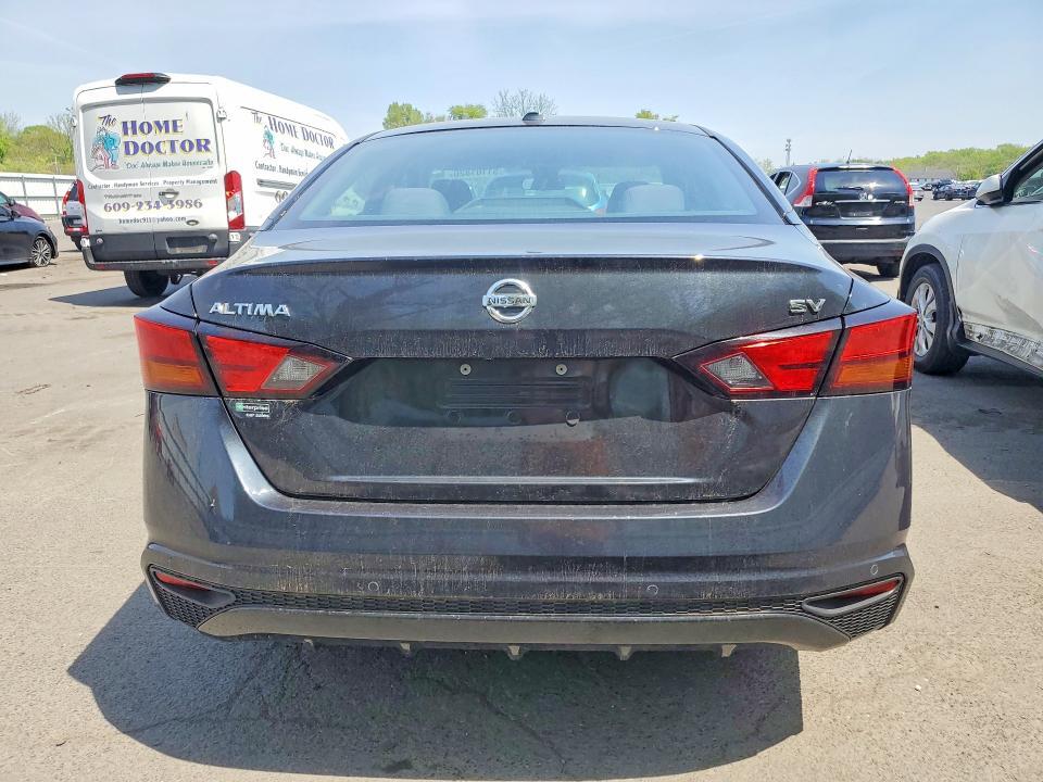 2021 Nissan Altima sv