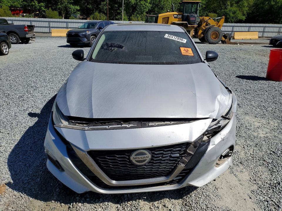 2019 Nissan Altima sr