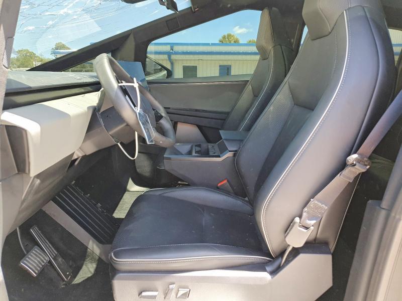 2025 Tesla Cybertruck