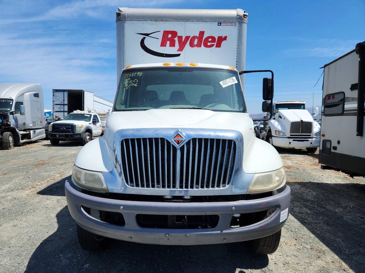2018 International 4300 BOX Truck