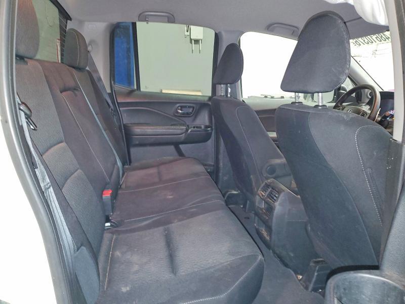 2017 Honda Ridgeline LX