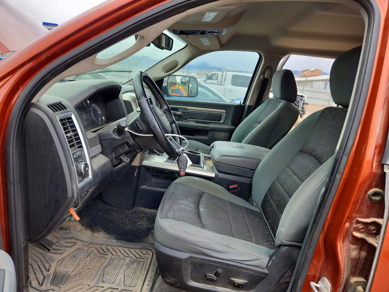 2013 Dodge RAM 1500 SLT
