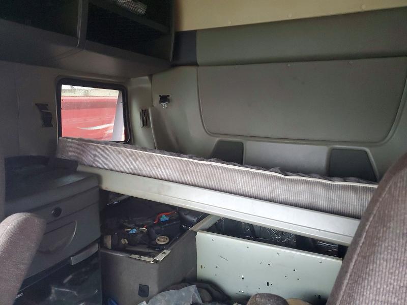 2016 International Prostar Semi Truck