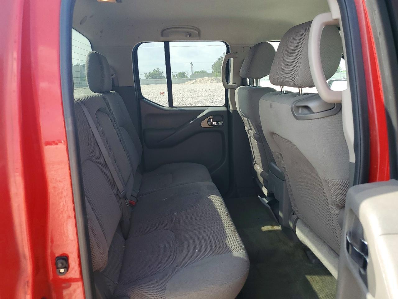 2005 Nissan Frontier SE
