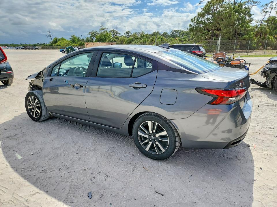 2021 Nissan Versa sv