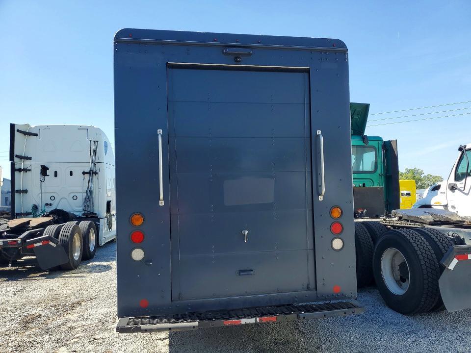 2020 Freightliner MT45G Chassis Delivery Truck