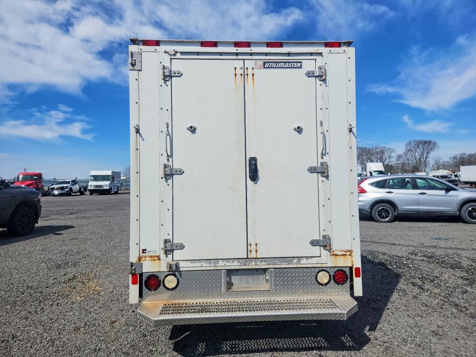 2014 GMC Savana Utility / Service Truck