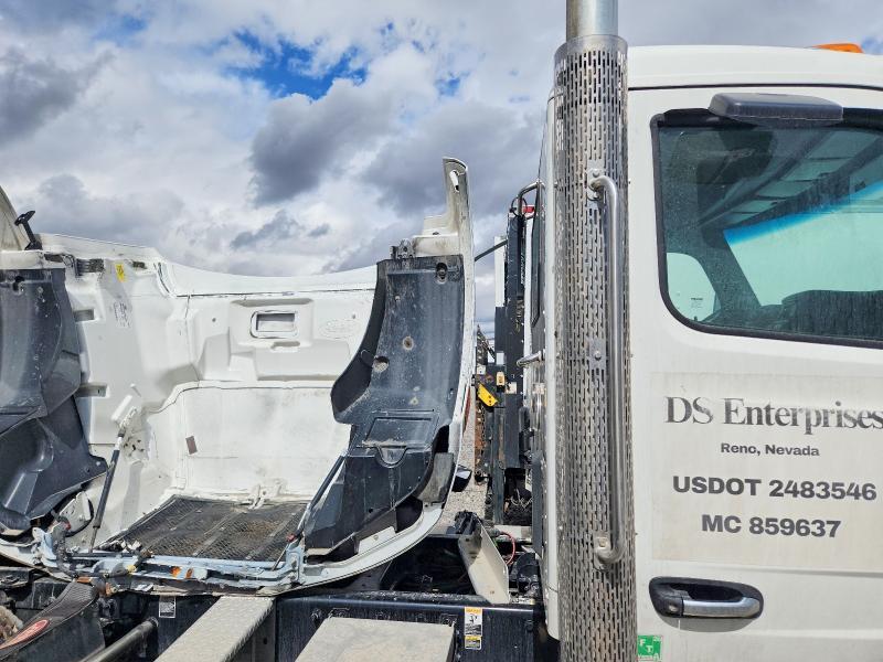 2022 Peterbilt 579 Semi Truck