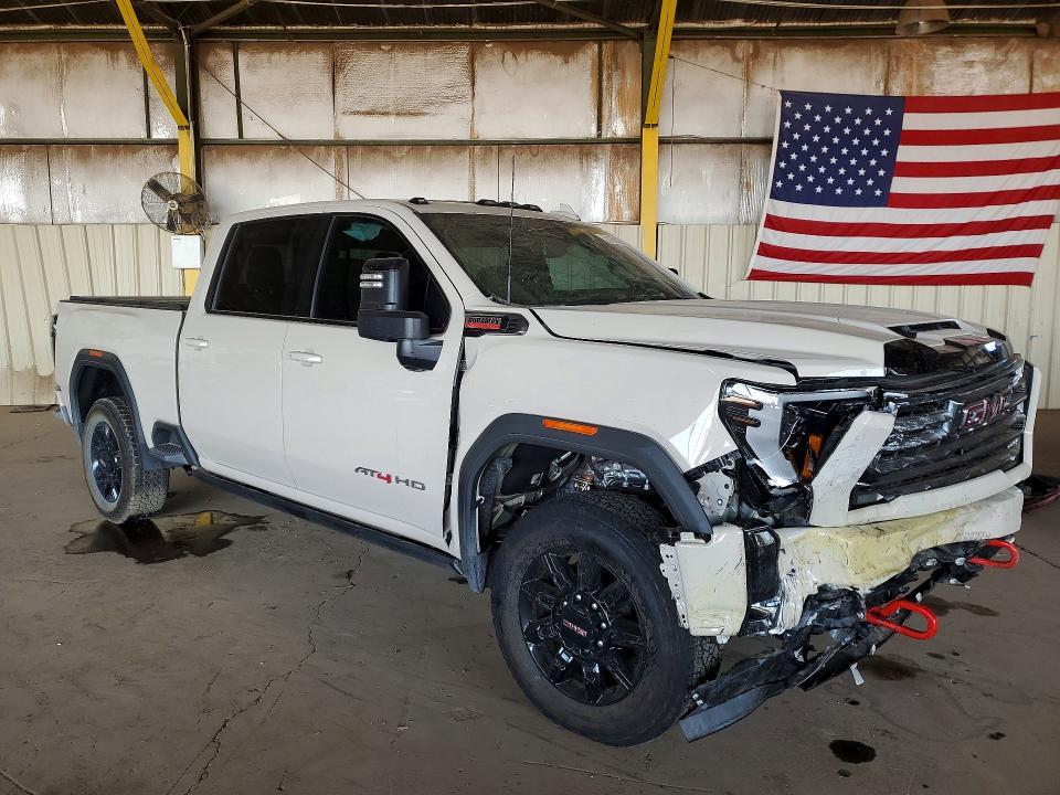 2026 GMC Sierra K2500 AT4