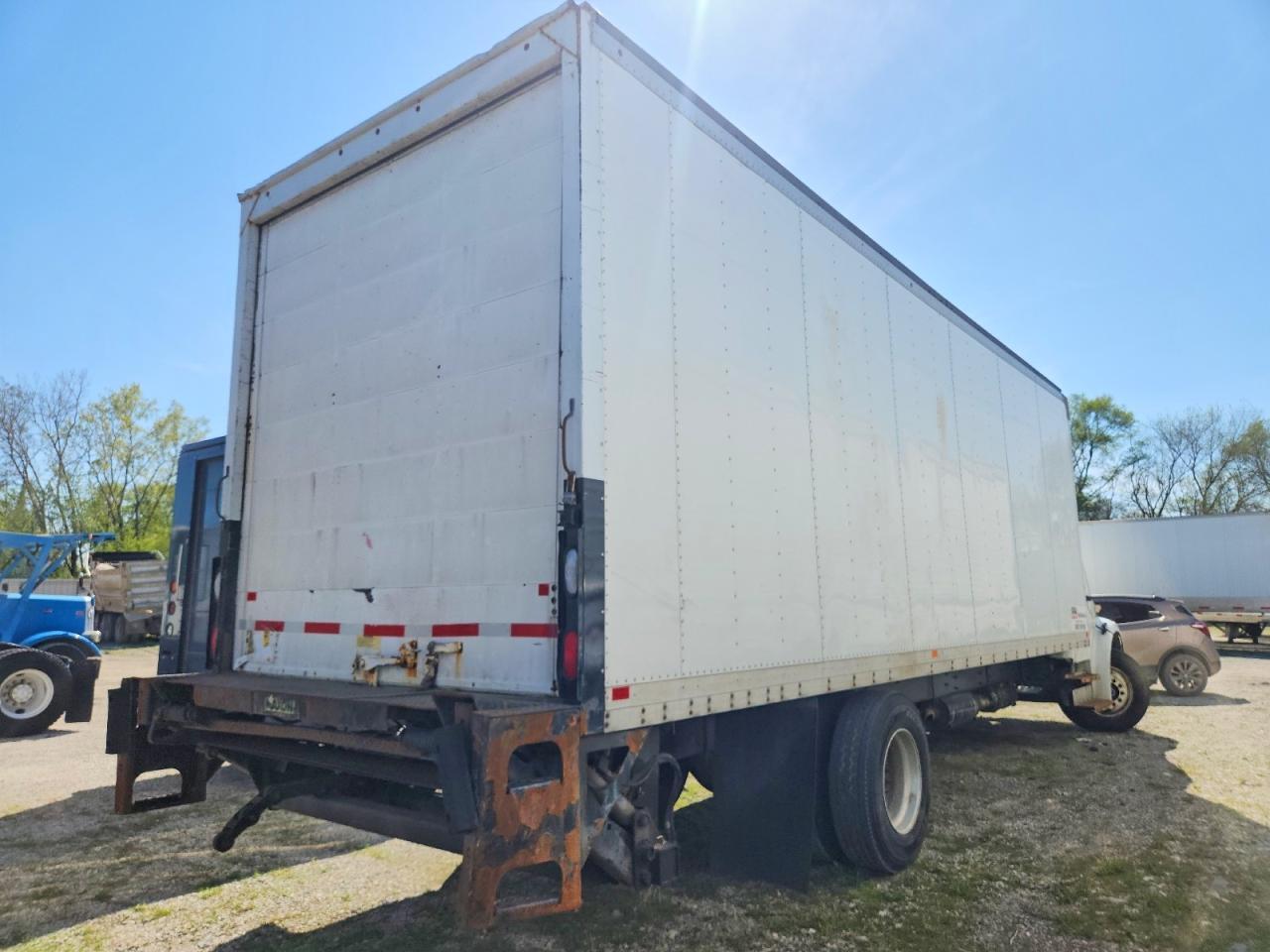 2017 Freightliner Business Class M2 BOX Truck