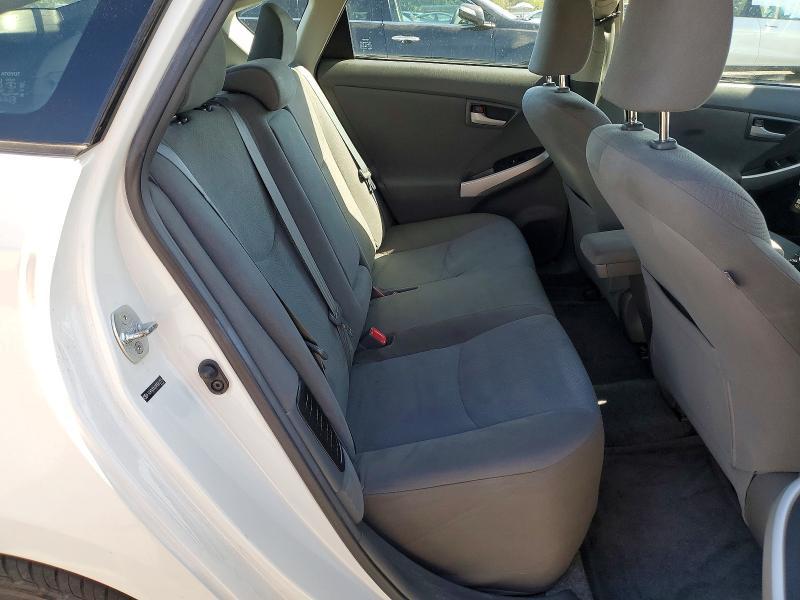 2010 Toyota Prius ii