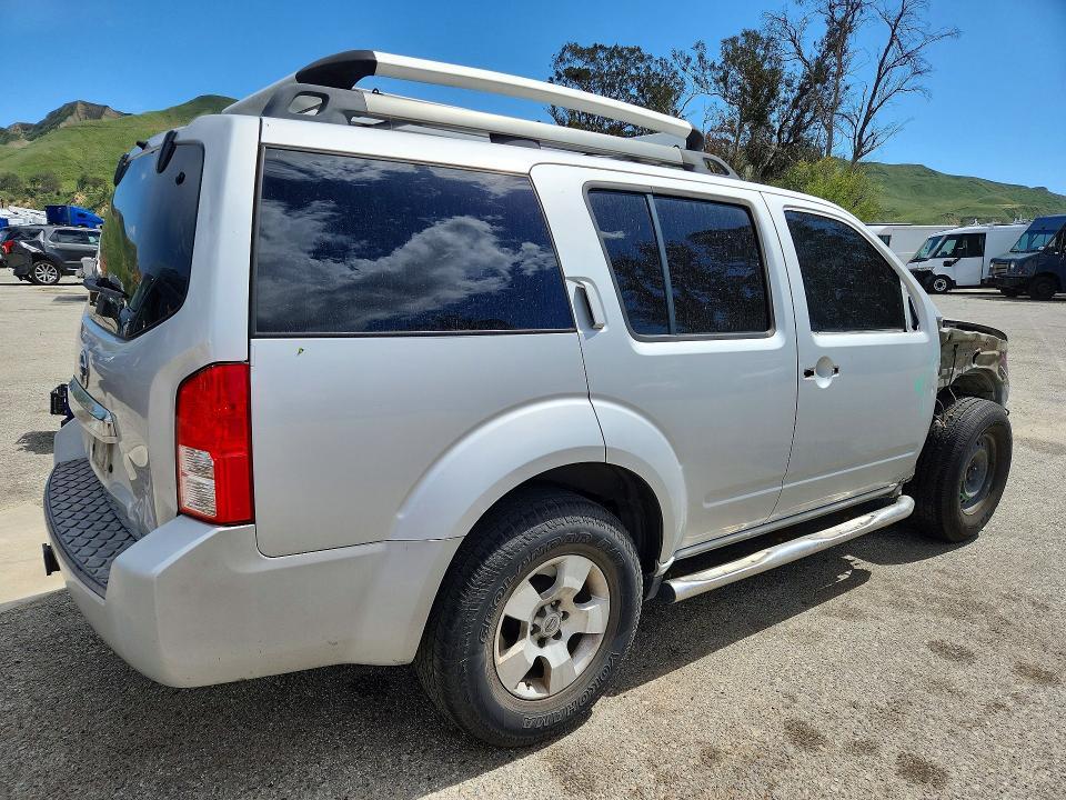 2012 Nissan Pathfinder s