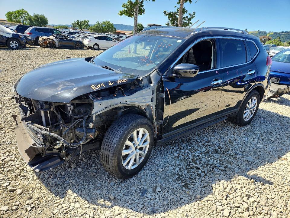 2020 Nissan Rogue sv