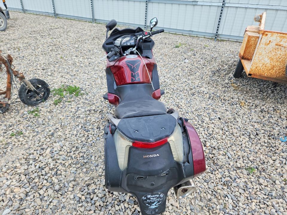 2010 Honda NT700 V