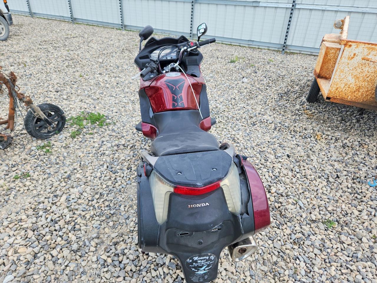 2010 Honda NT700 V