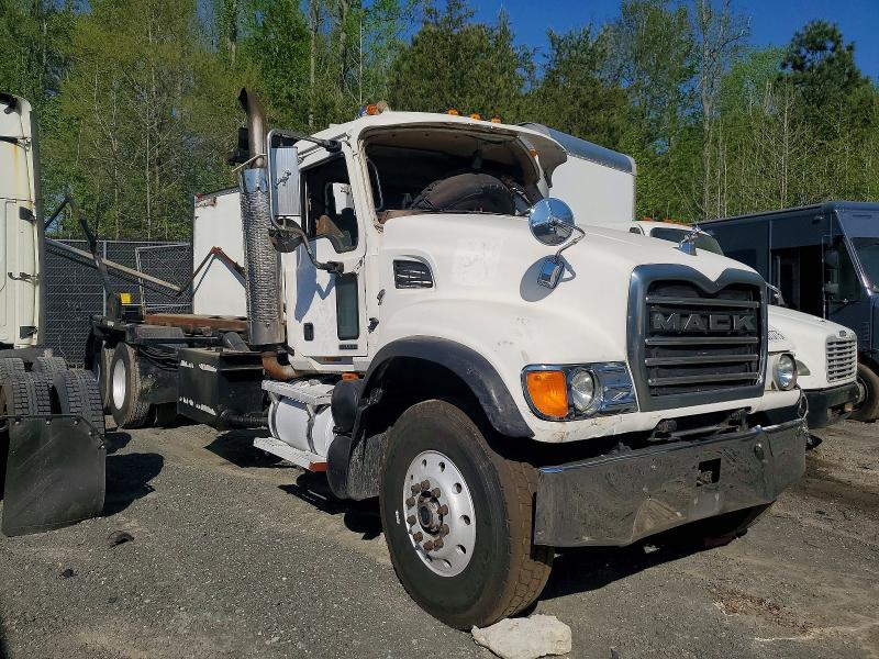 2002 Mack CV713 ROLL-OFF Container Truck