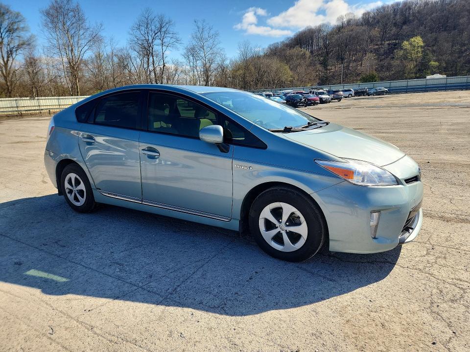 2013 Toyota Prius Three