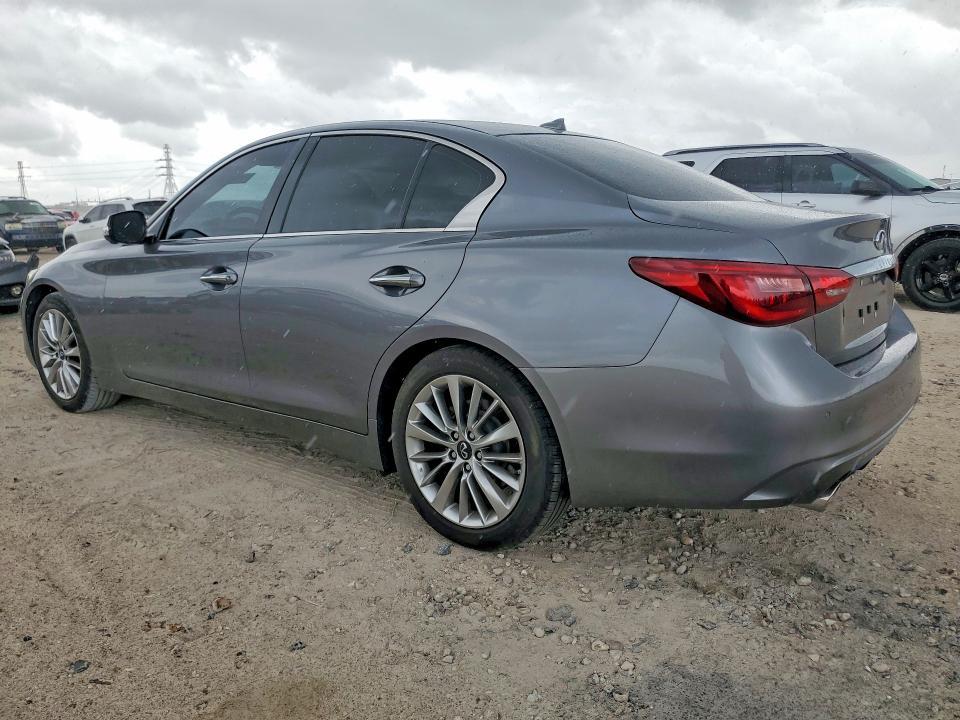 2021 Infiniti Q50 Luxe
