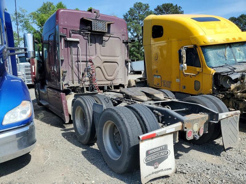 2015 Freigliner 2015 Freightliner Cascadia 125 Semi Truck