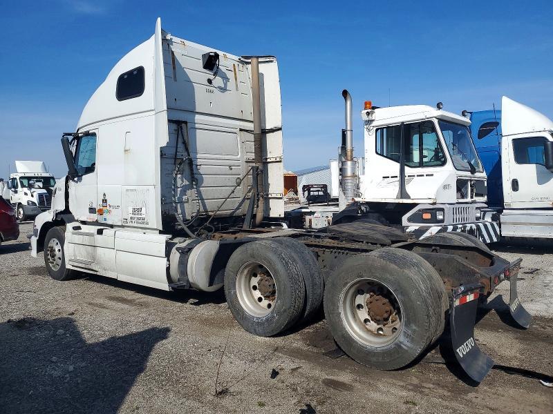 2006 Volv O VNL Semi Truck